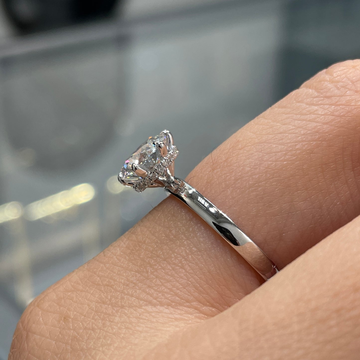 IGI lab diamond round 1.7ct six-prong underhalo ring