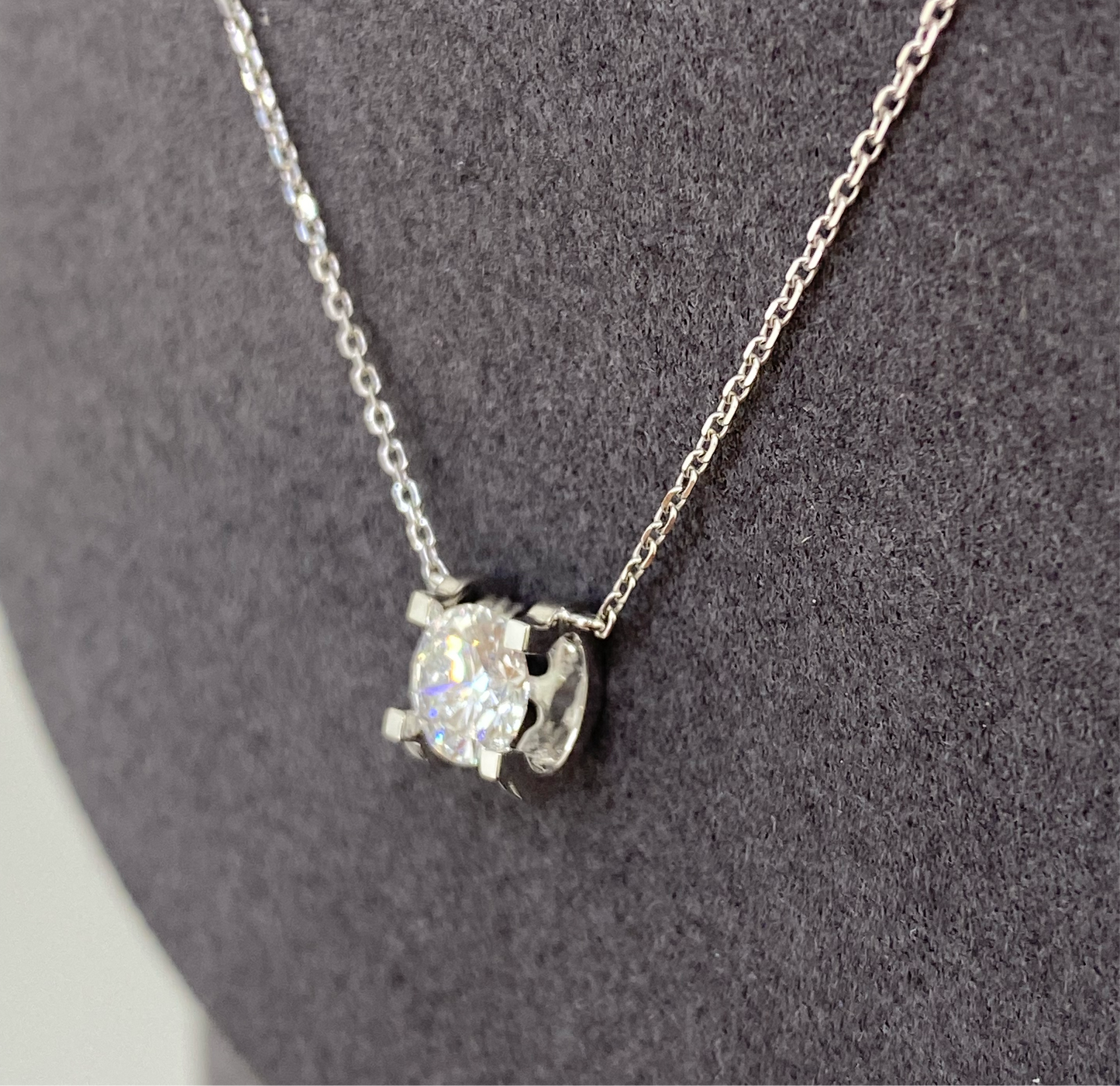 IGI lab diamond round 0.7ct classic C necklace