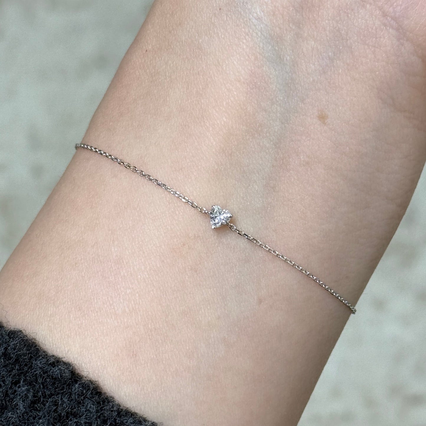 Lab diamond heart shape 0.15ct three-prong bracelet