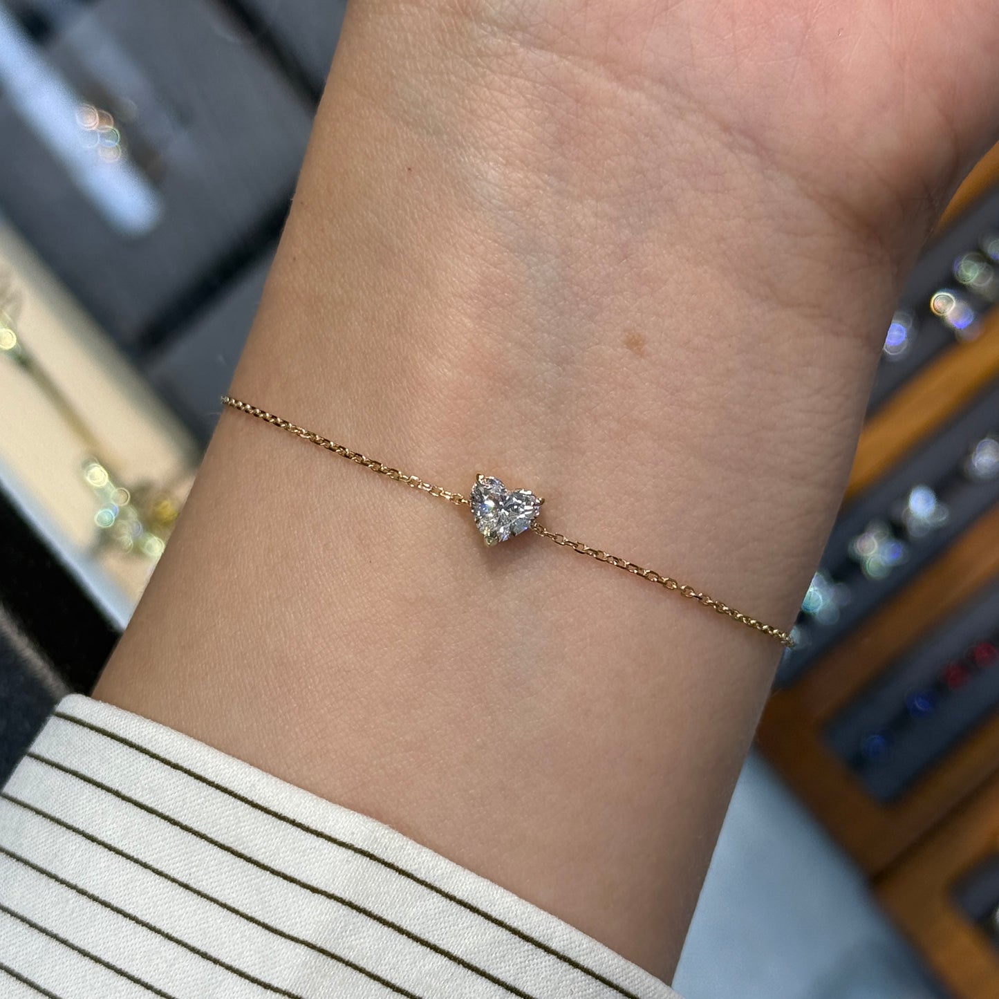 IGI Lab diamond heart shape 0.6ct three-prong bracelet