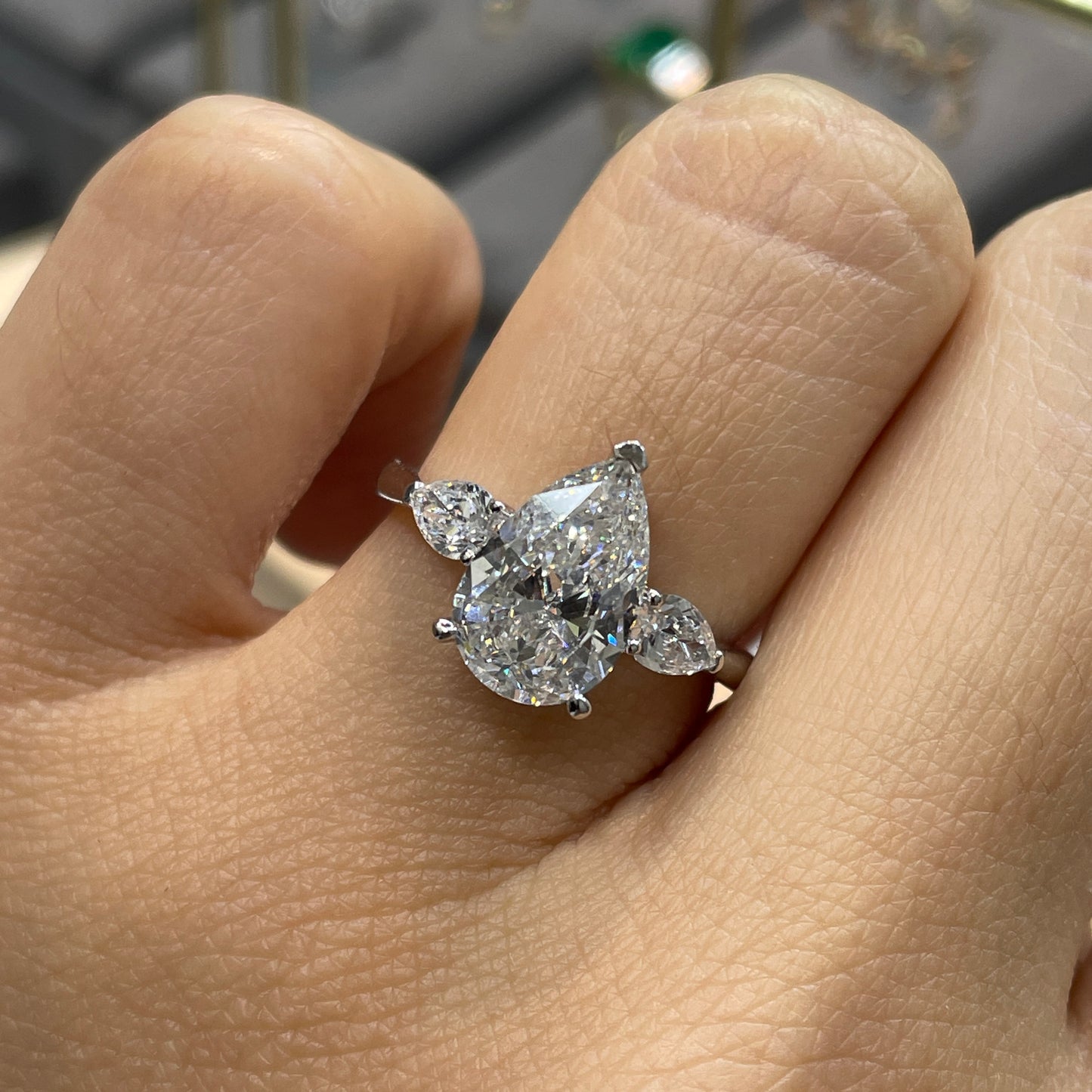 IGI lab diamond Pear 2.4ct three stone setting ring