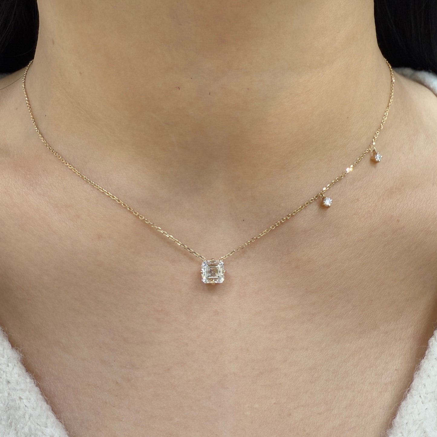 Lab diamond asscher cut 1ct with duo little diamond necklace