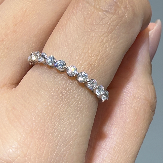 Lab diamond round 0.6ct single prong half eternity ring
