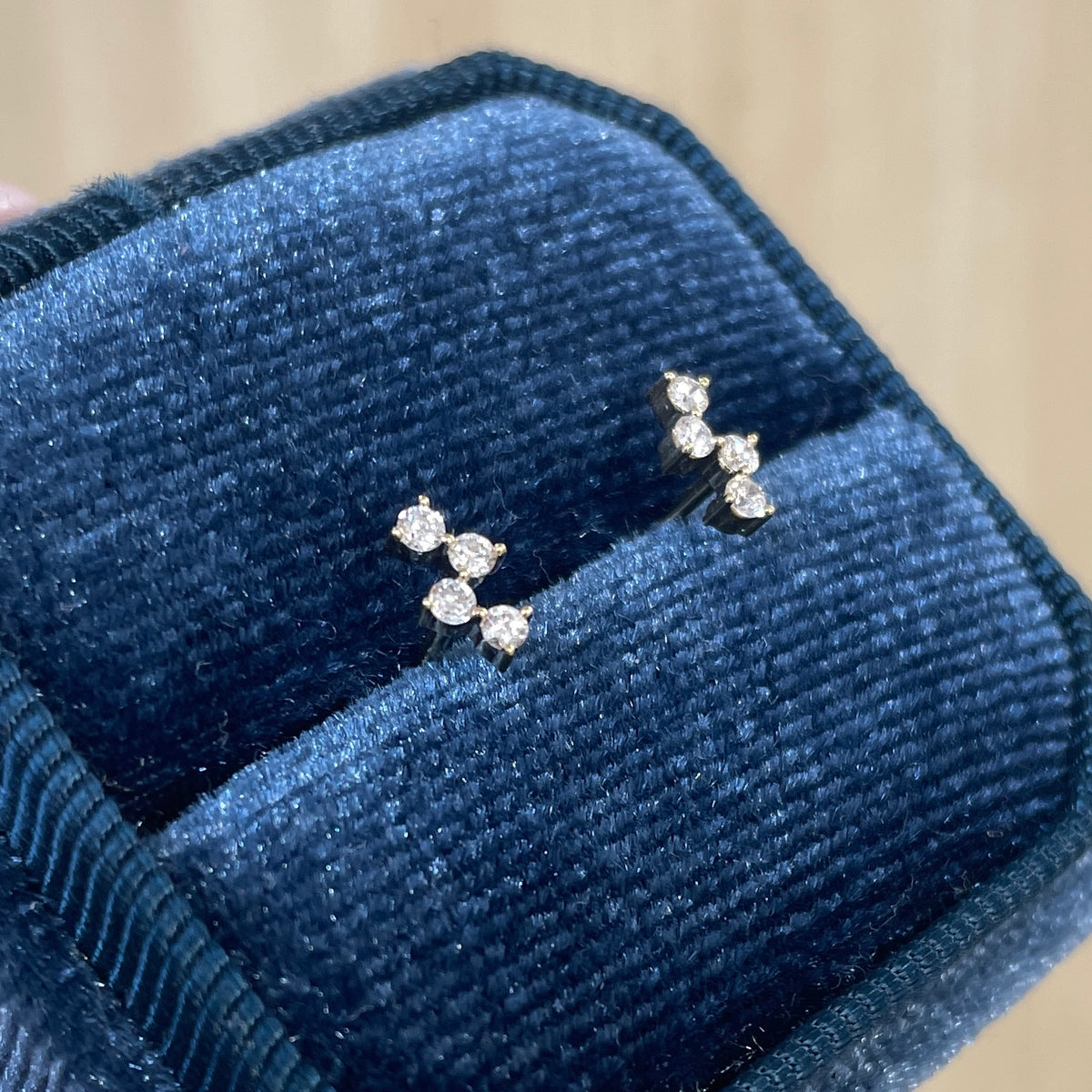 Lab diamond round 0.08ct z stud earring - each