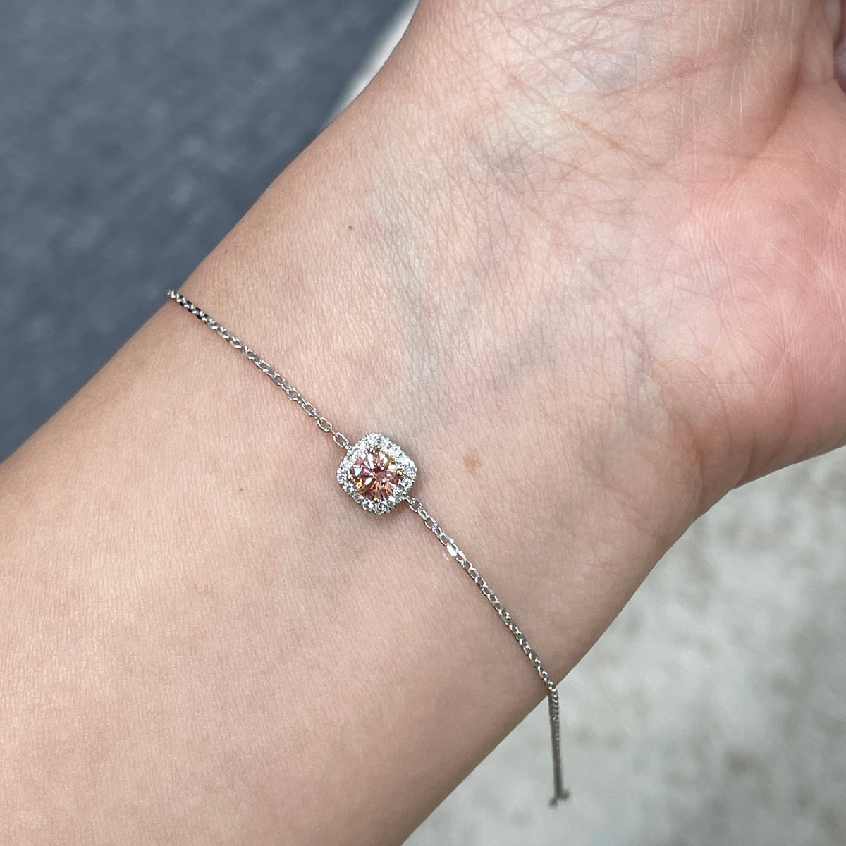 Lab pink diamond round 0.45ct halo bracelet