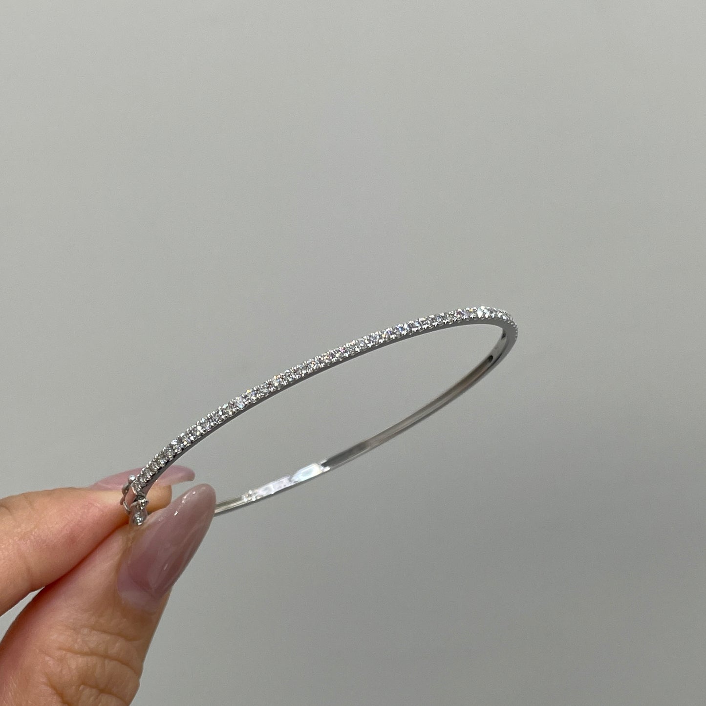 Lab diamond Round 0.5ct four-prong half tennis bangle