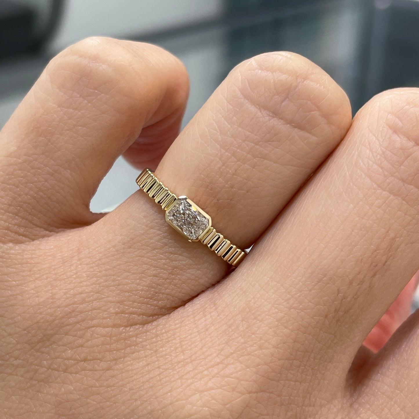 Lab diamond radiant cut 0.3ct horizontal bezel set with vertical line band ring