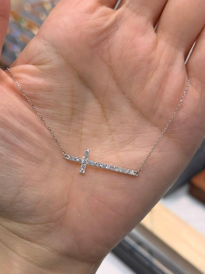 Lab Diamond round 0.4ct cross necklace