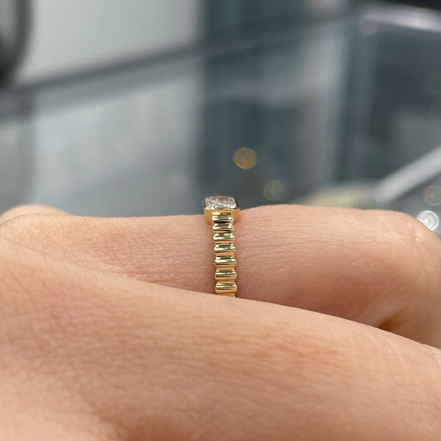 Lab diamond radiant cut 0.3ct horizontal bezel set with vertical line band ring