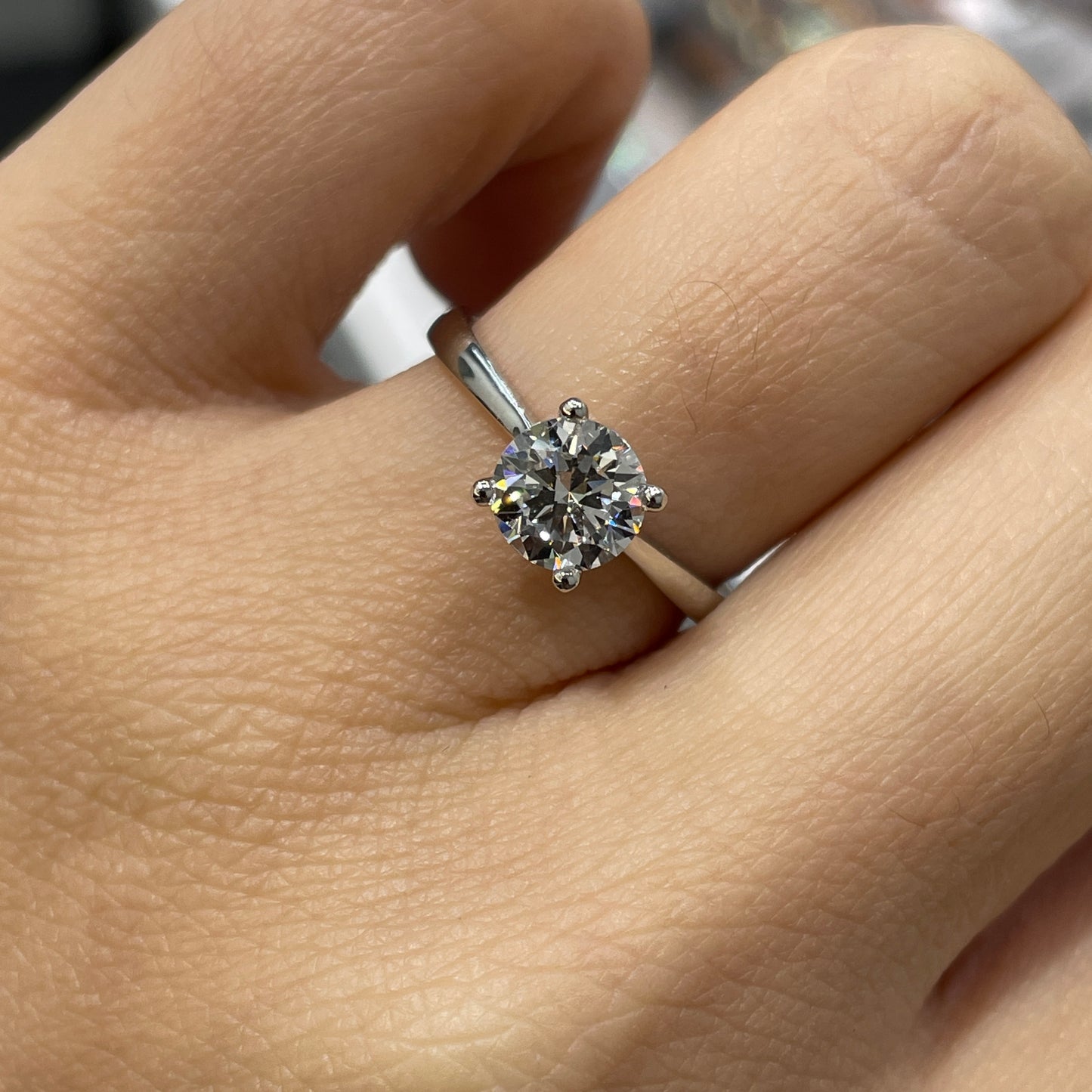 IGI lab diamond round 1ct classic four-prong ring