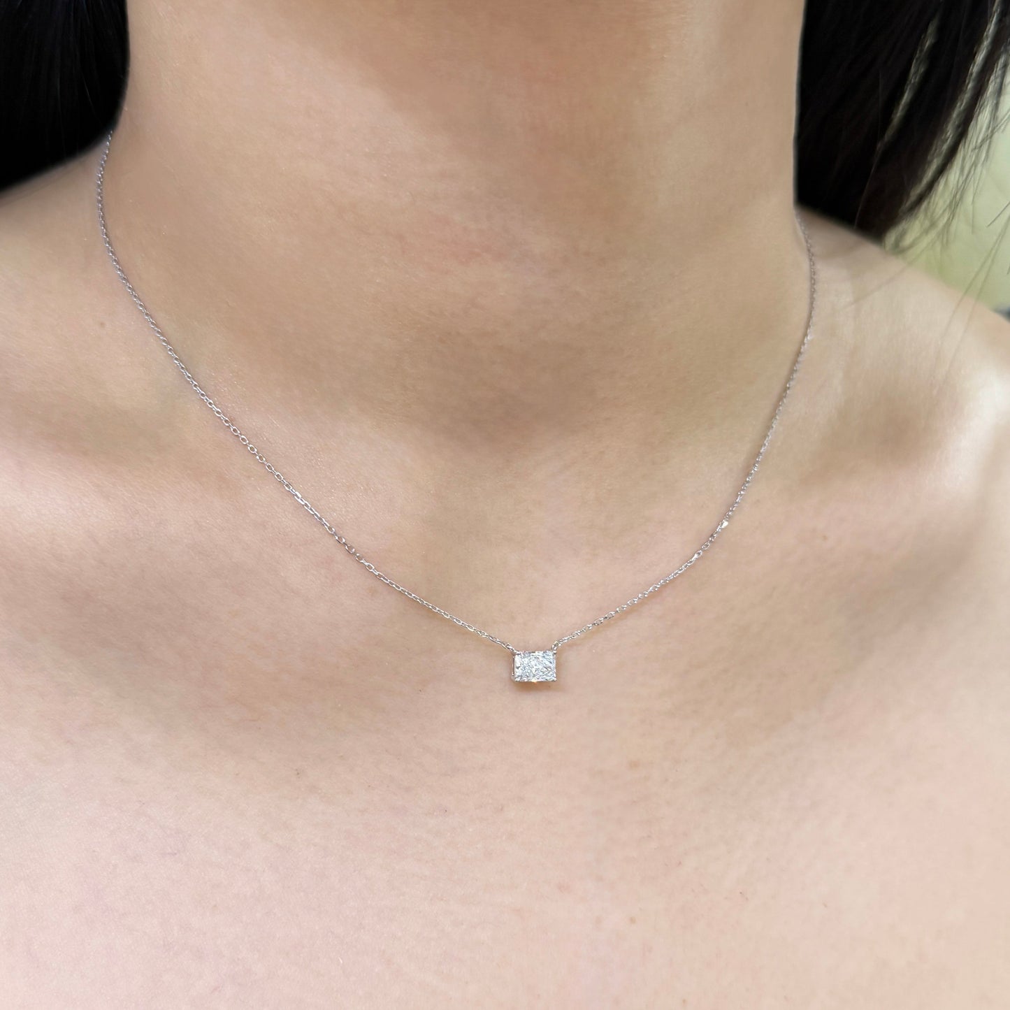 Lab diamond Radiant cut 0.7ct four-prong necklace