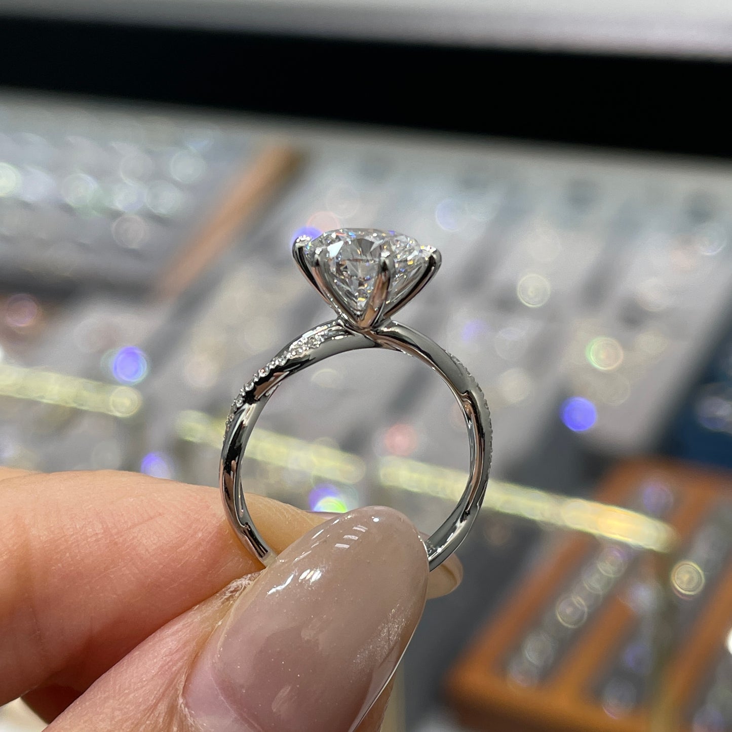 IGI lab diamond round 1.5ct six-prong pave twisted band ring