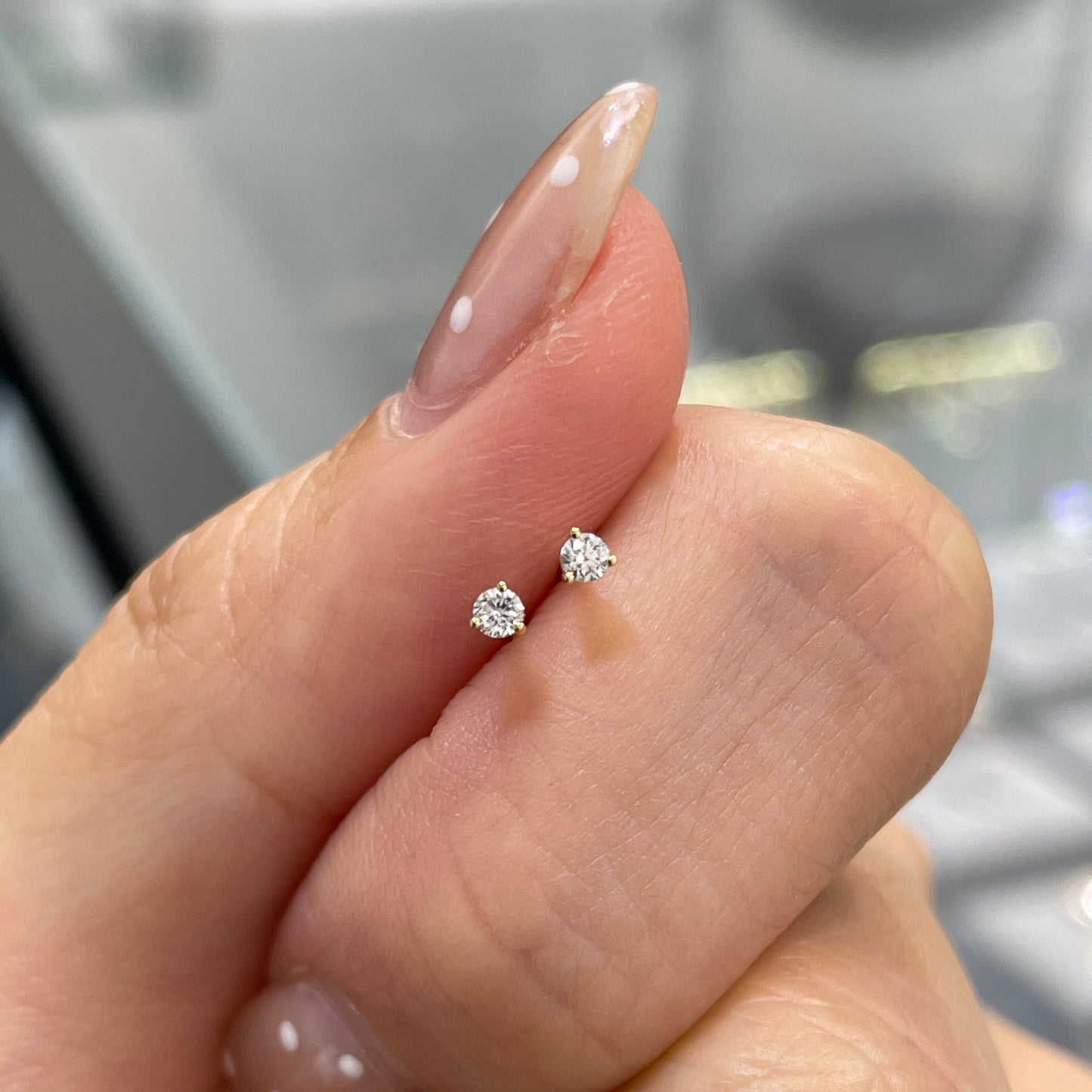 Lab diamond round 3pt three-prong stud earring-each