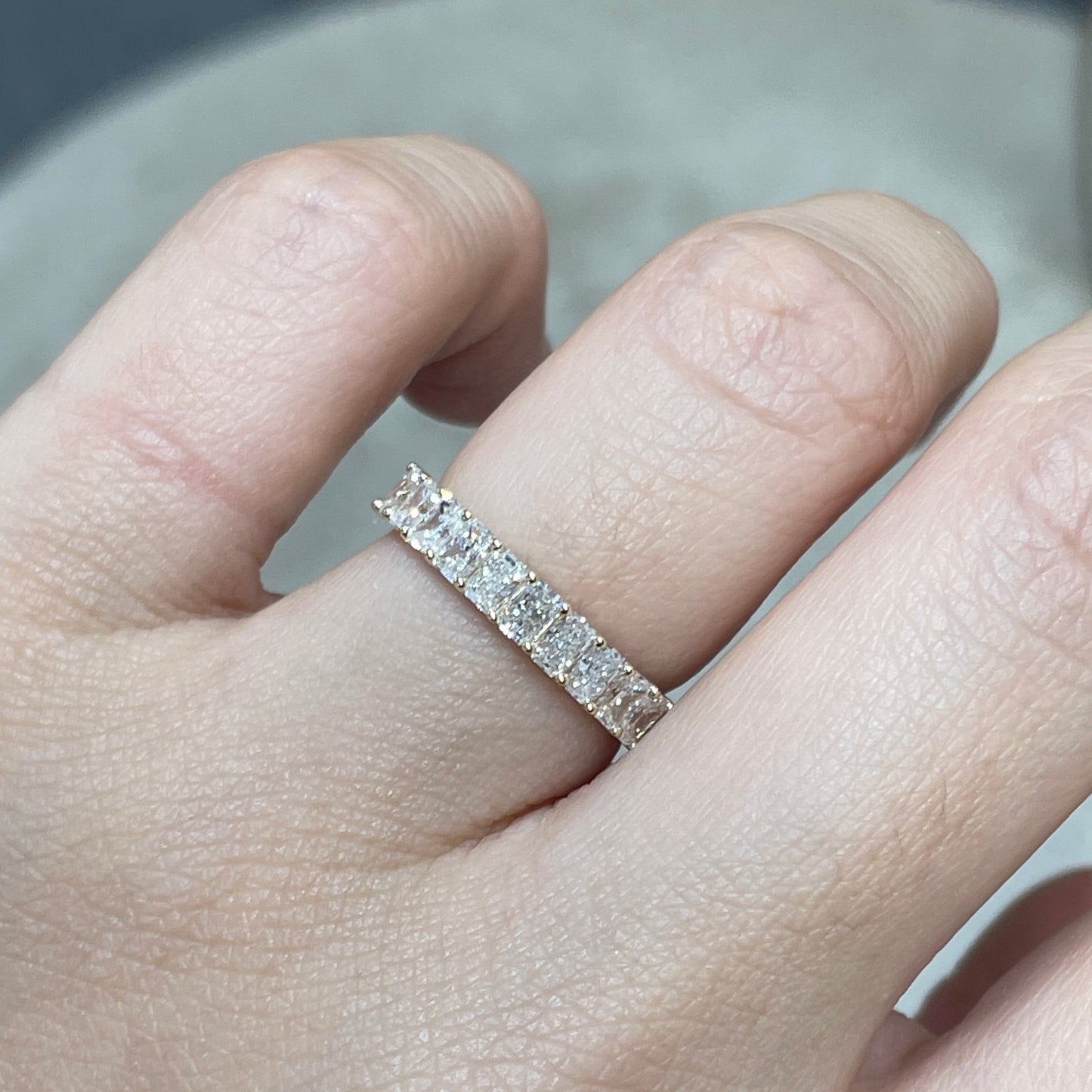 9k Lab diamond Radiant cut 1.1ct half eternity straight vertical line band ring