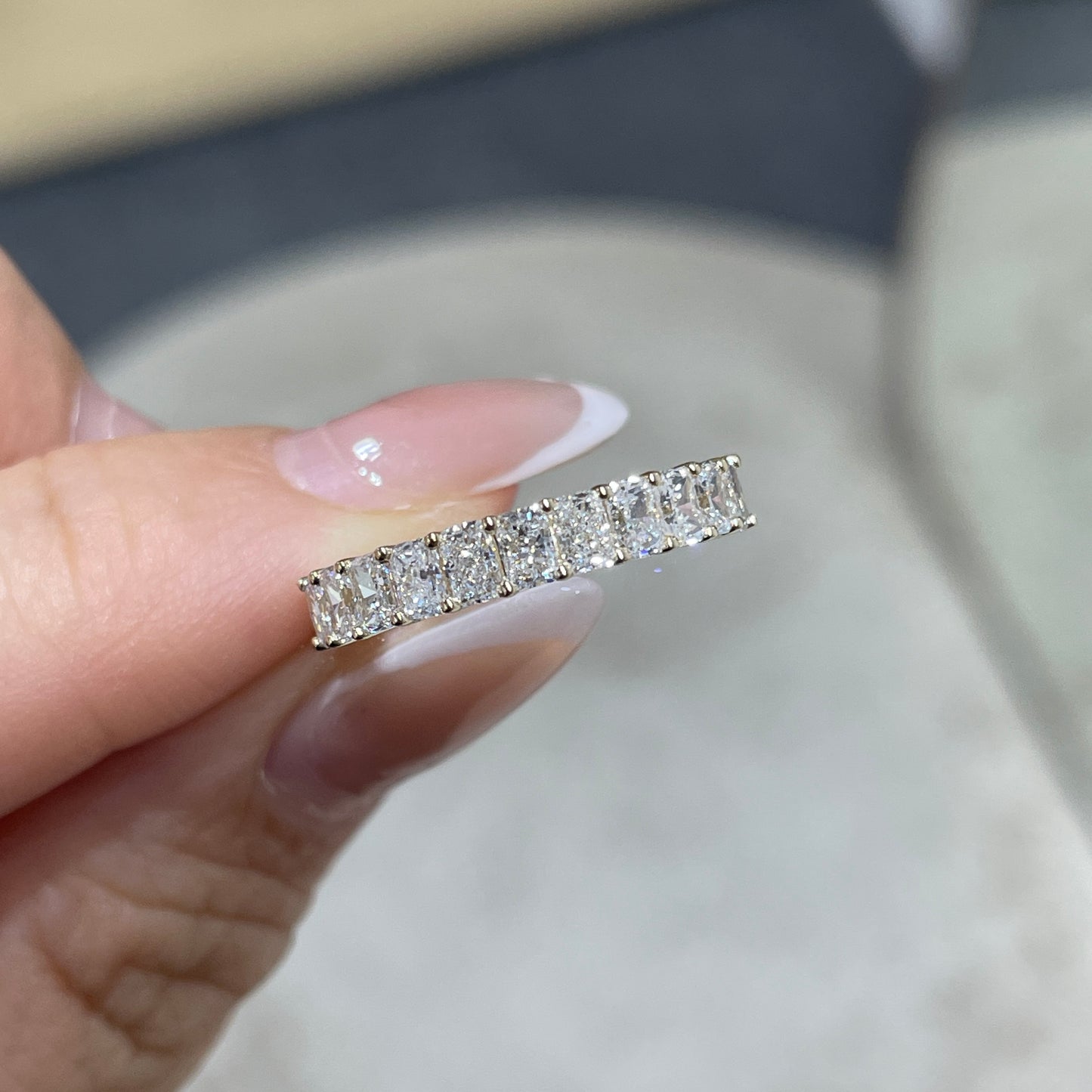 9k Lab diamond Radiant cut 1.1ct half eternity straight vertical line band ring