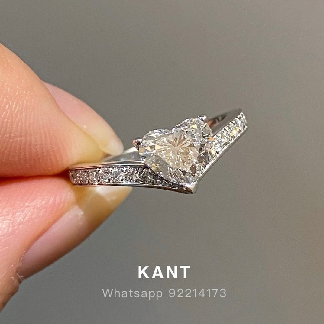 IGI Lab diamond heart shape 1ct v shape channel set ring