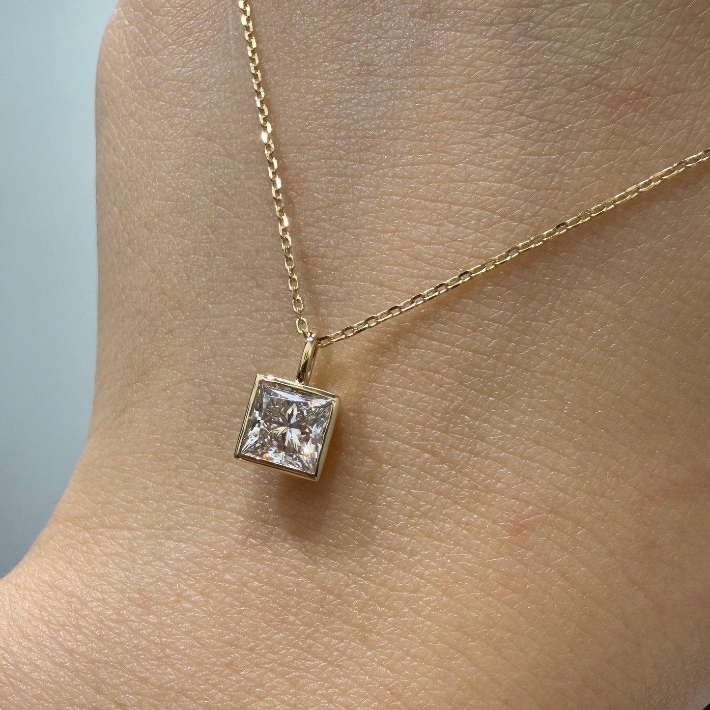 Lab diamond Princess cut 1ct bezel pendant with necklace