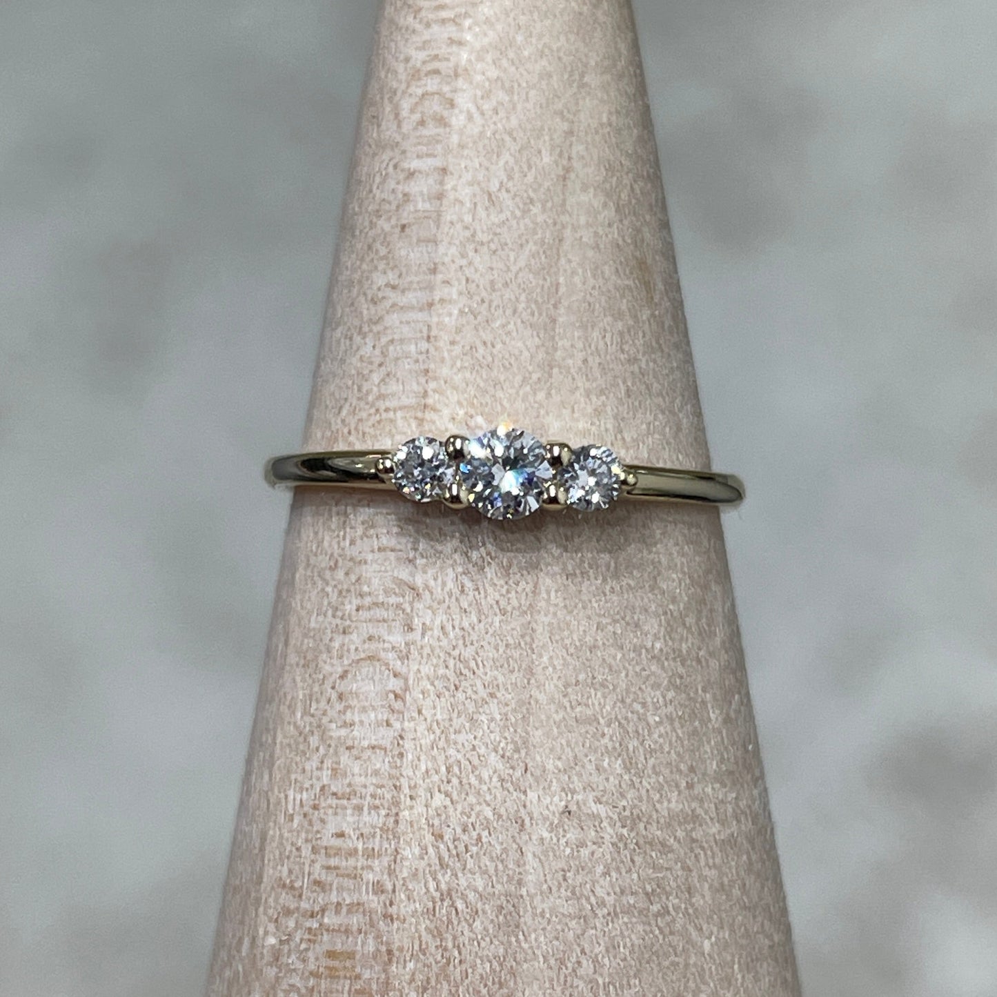 9K Lab diamond Round 0.13ct trio pinky ring