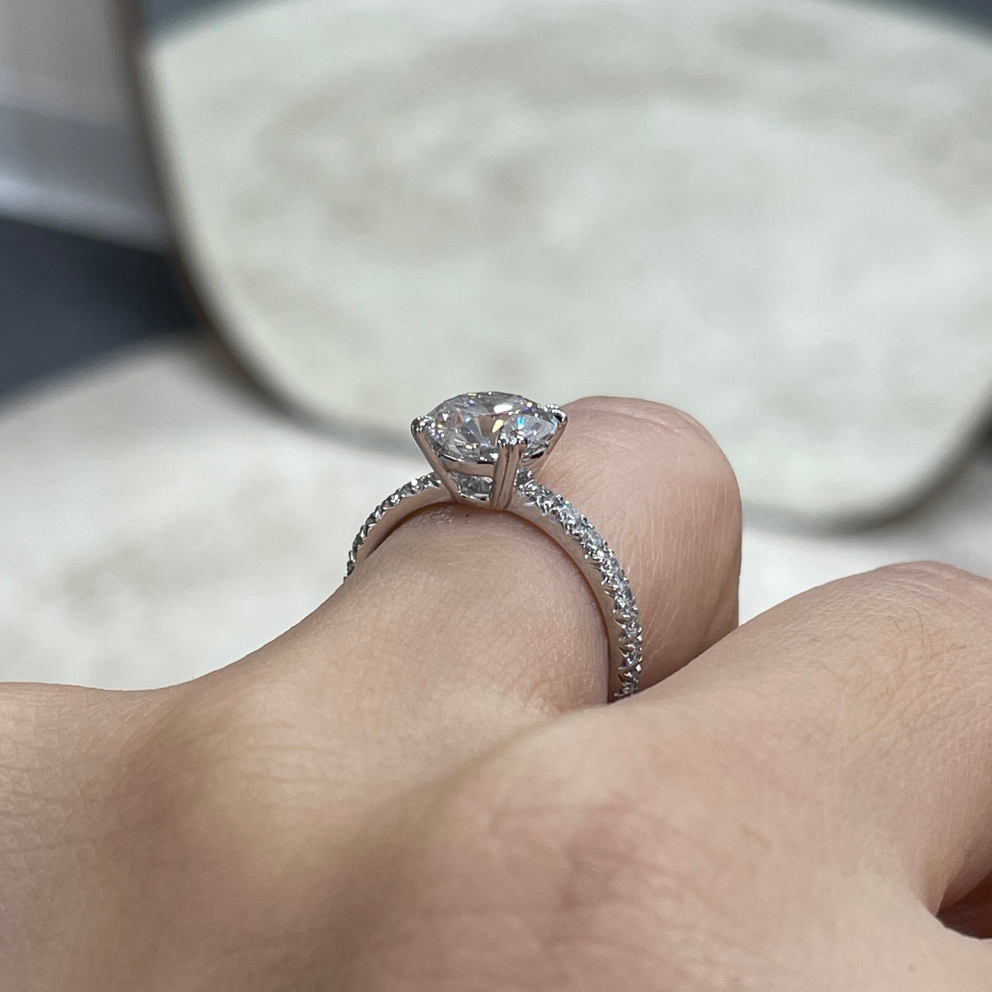 IGI Lab diamond Round 2ct four double prong pave ring