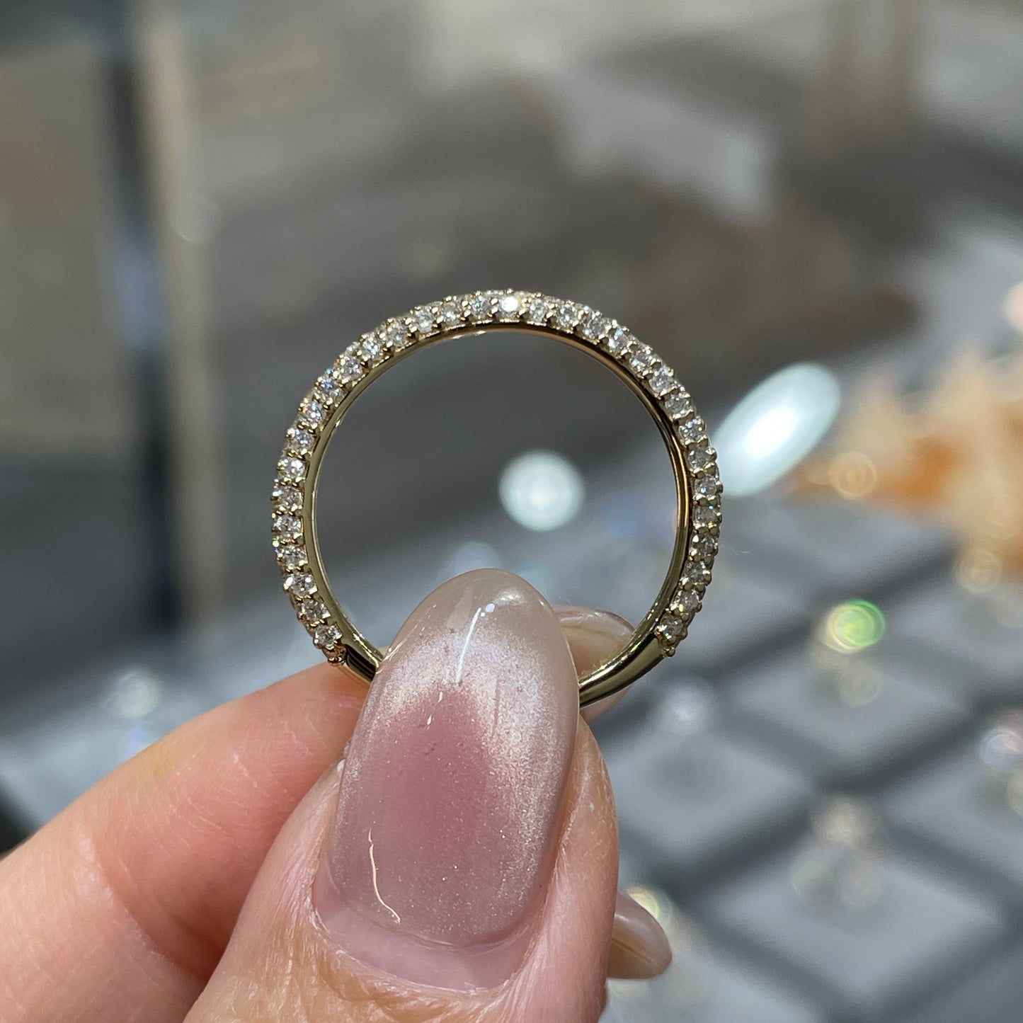 9k Lab diamond round 0.6ct three row ¾ coverage ring