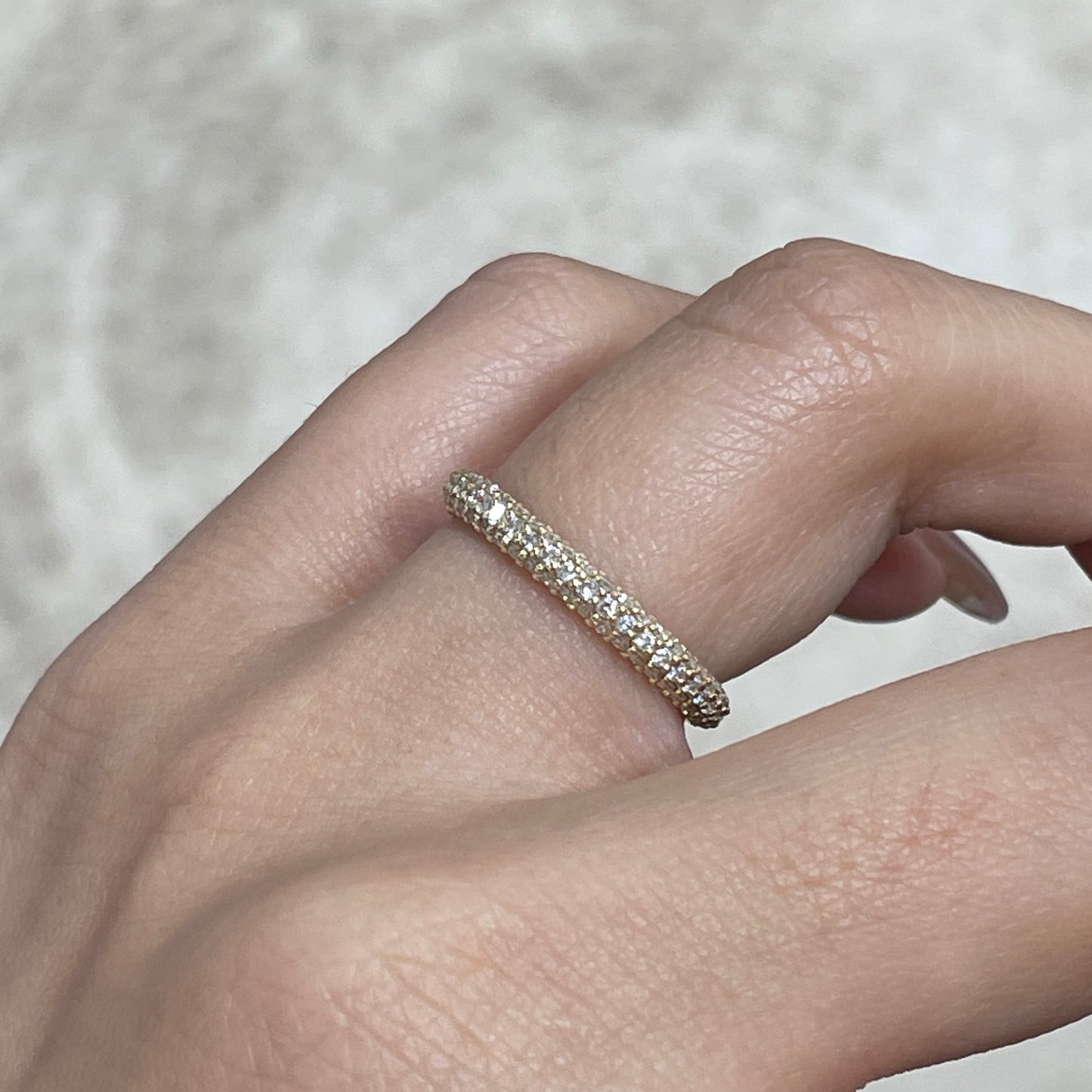 9k Lab diamond round 0.6ct three row ¾ coverage ring