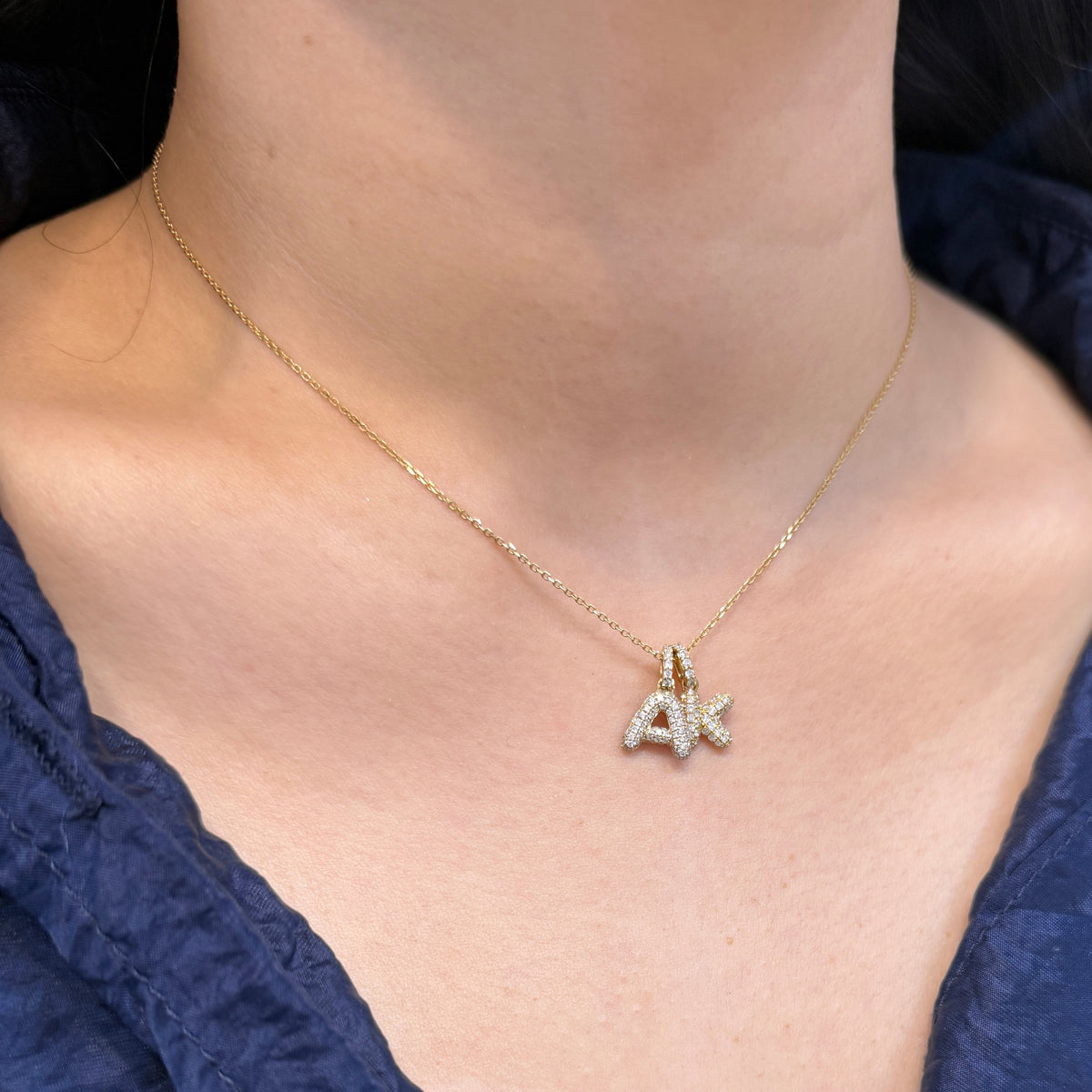 9k Lab diamond middle bubble initial open clip pendant