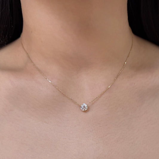 Lab Diamond round 1ct three-prong necklace