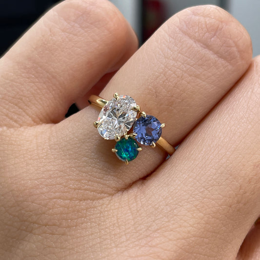 Lab diamond Oval shape with sapphire and natural opal round 1.95ct three stone ring