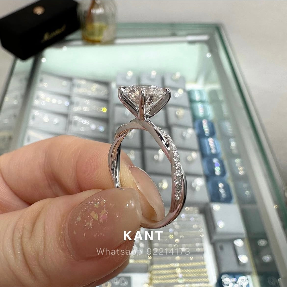 IGI Lab diamond Round 1.5ct four-prong pave twisted band ring