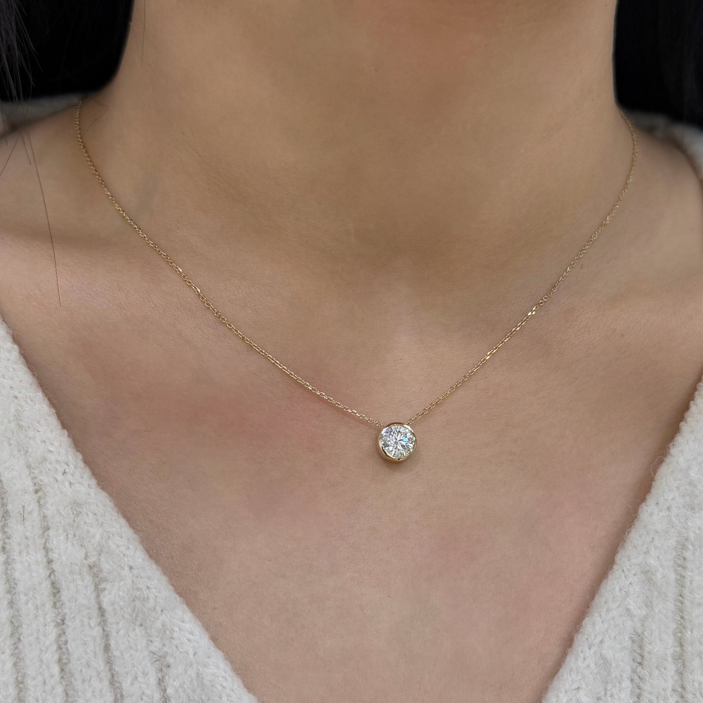 Lab diamond round 0.9ct bezel necklace