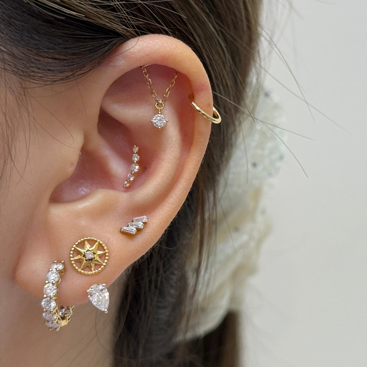 18k Infinity 7mm hoop earring - each