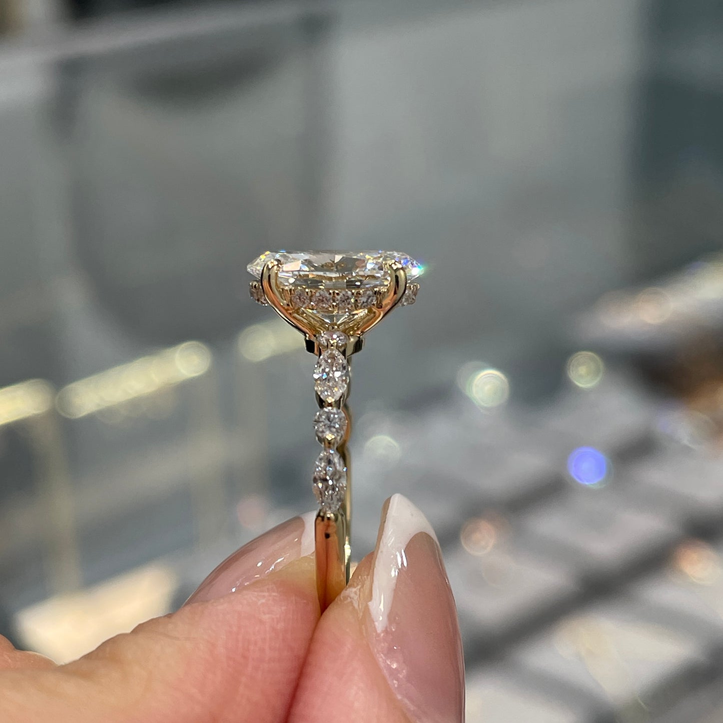 IGI lab diamond Oval 2ct marquise round mix pave ring