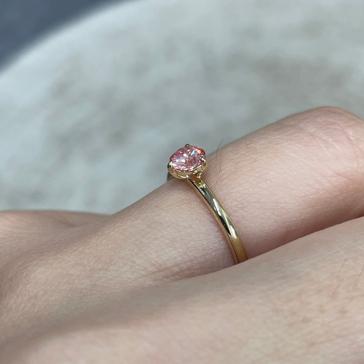 9k Lab pink diamond round 0.34ct  three-prong solitaire ring