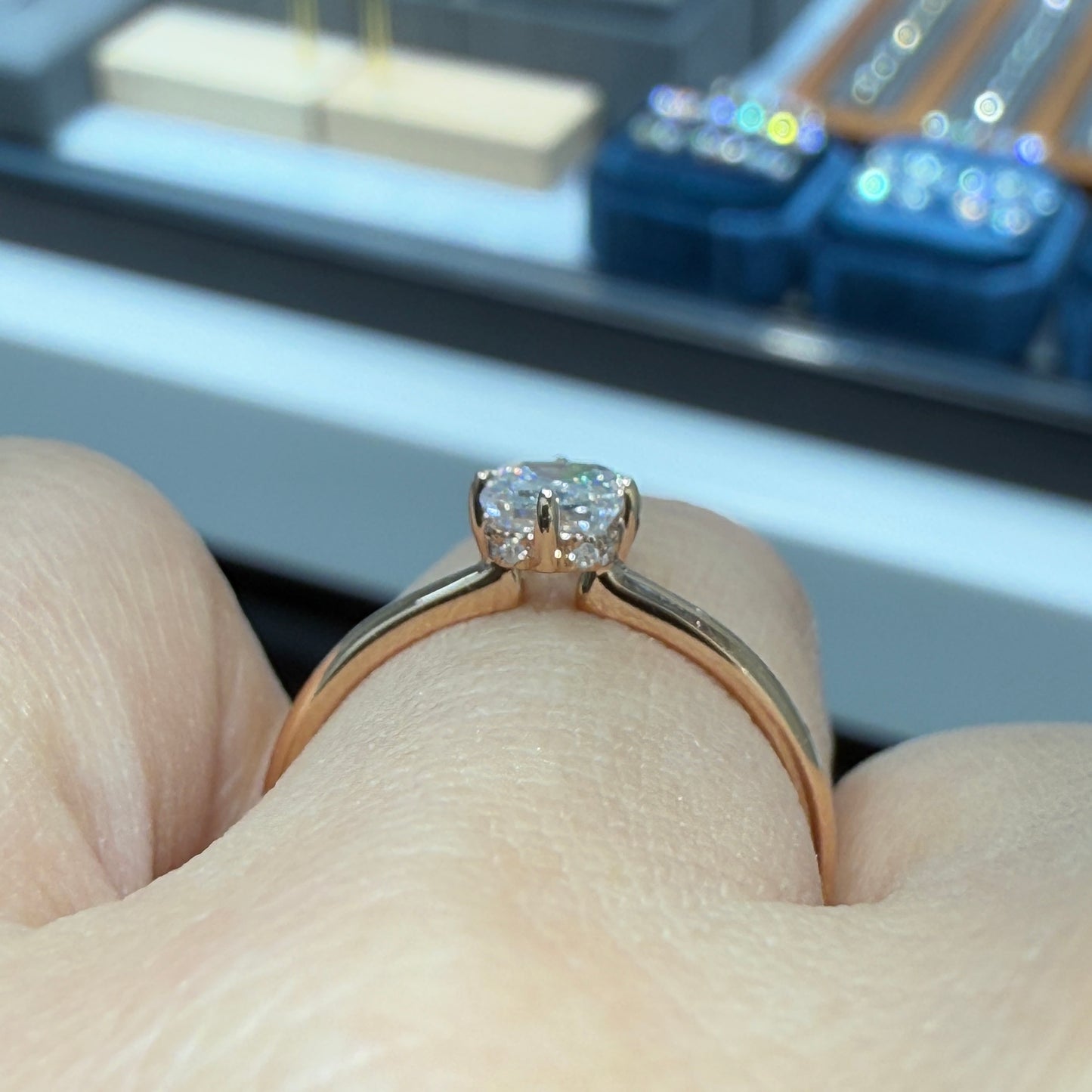 Lab diamond Radiant cut 0.7ct compass underhalo ring