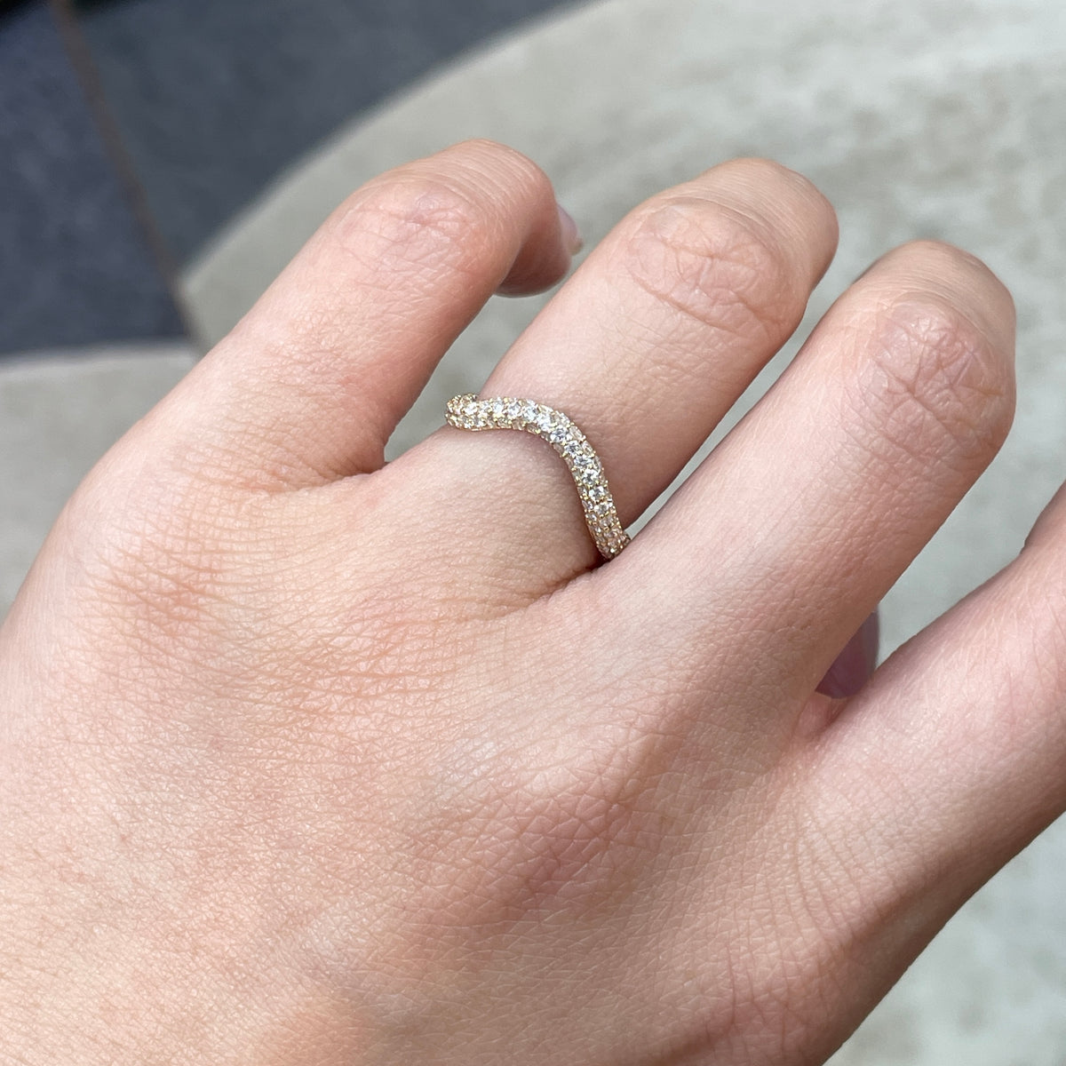 9k Lab diamond round 0.6ct three row wavy pave ring
