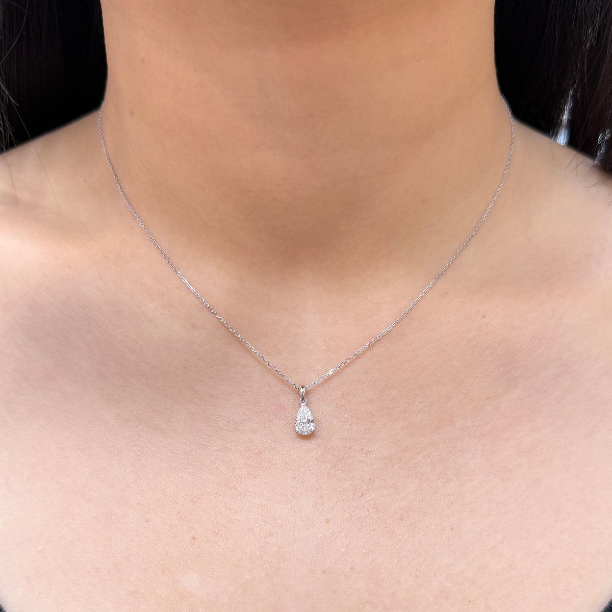 14k Lab diamond Pear shape 0.7ct three-prong open clip pendant