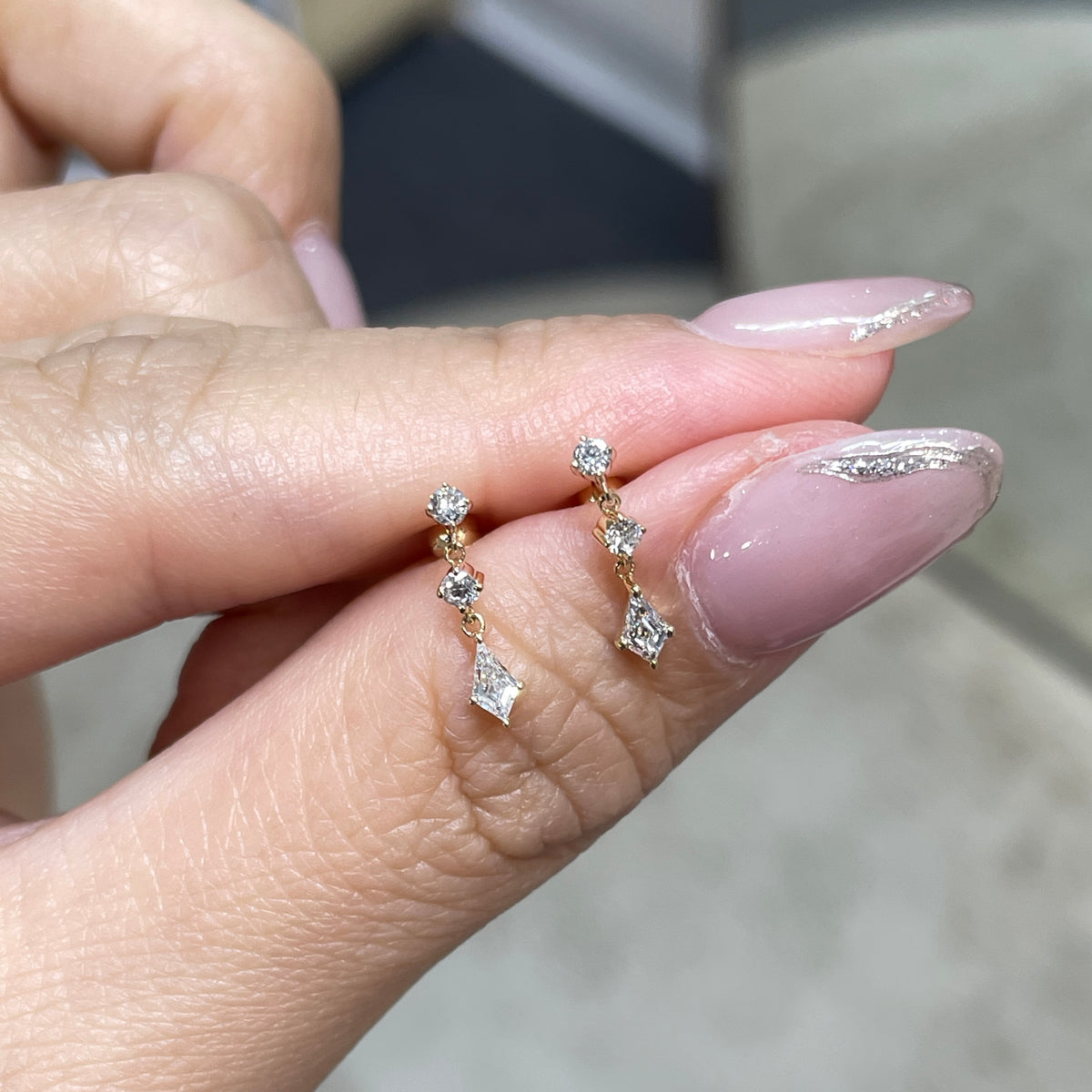 Lab diamond kite and round 0.15ct two little diamond swing stud earring - each