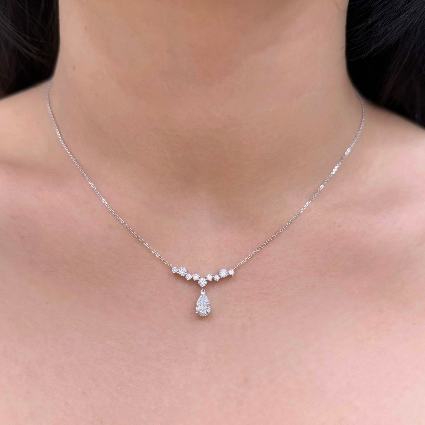 Lab diamond Pear shape 0.6ct with 0.4ct diamond bar necklace