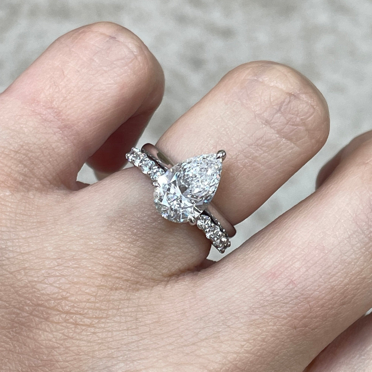 Lab diamond round 0.4ct stackable open ring