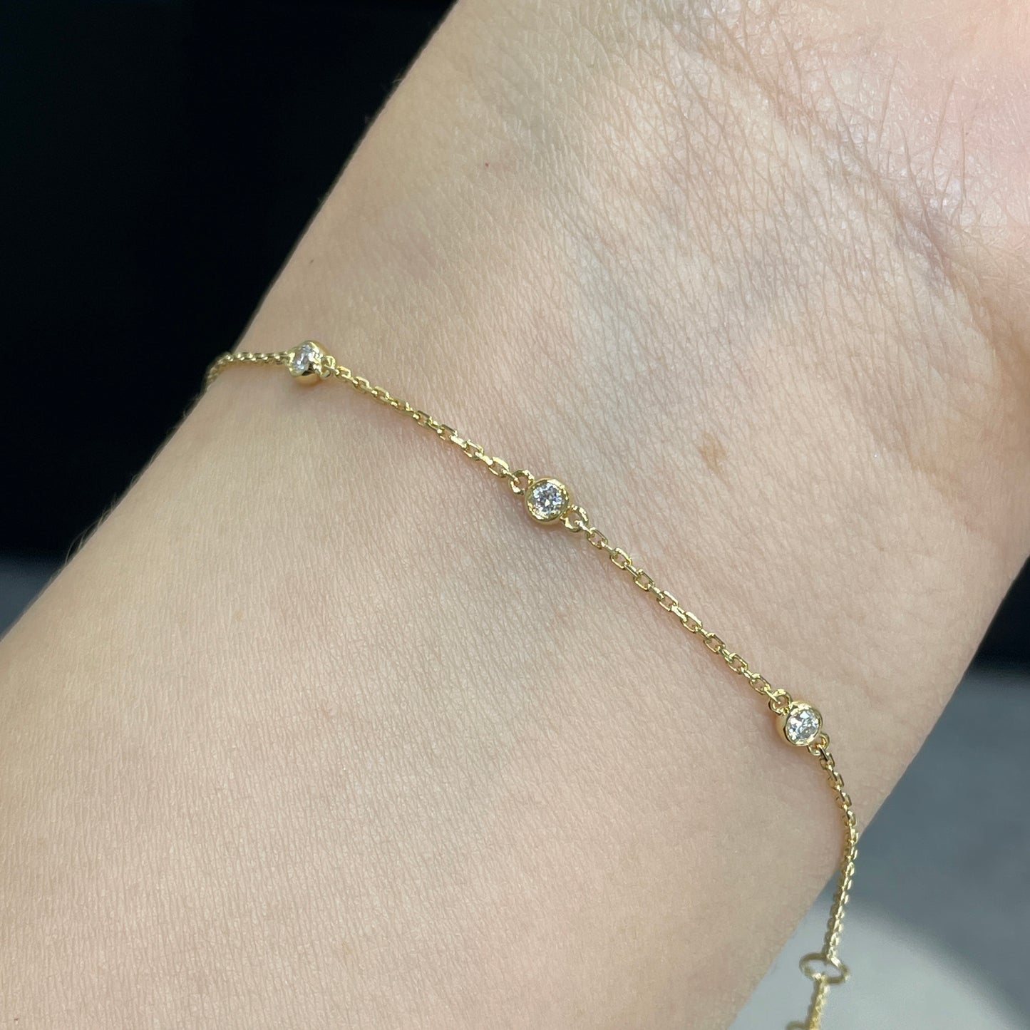 Natural Diamond round 0.1ct three bezel bracelet