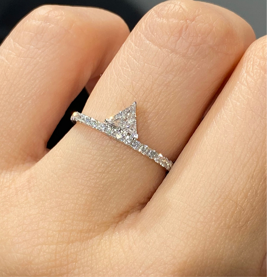 Lab diamond triangle cut 0.2ct pave ring