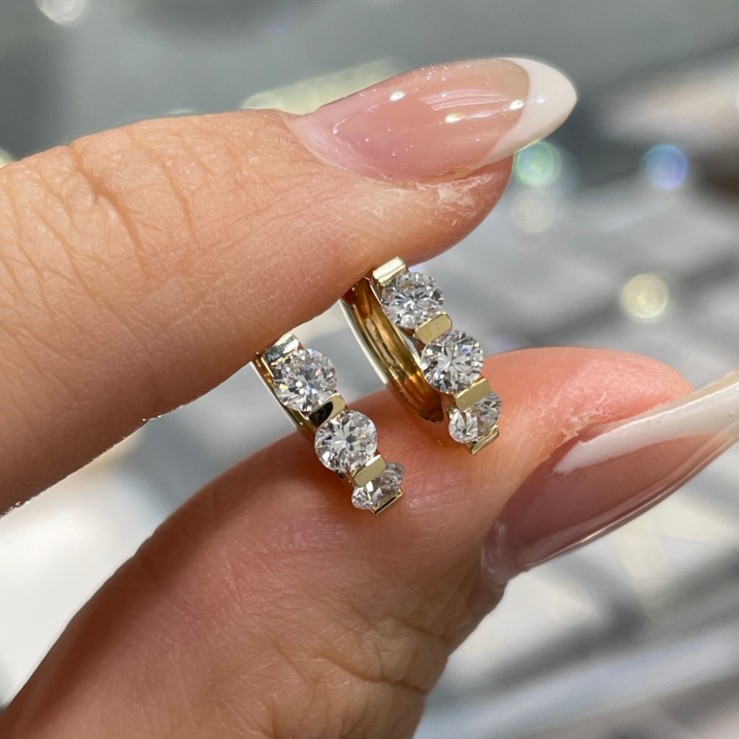 9k Lab Diamond round 0.3ct trio bar setting 8mm hoop earring-each