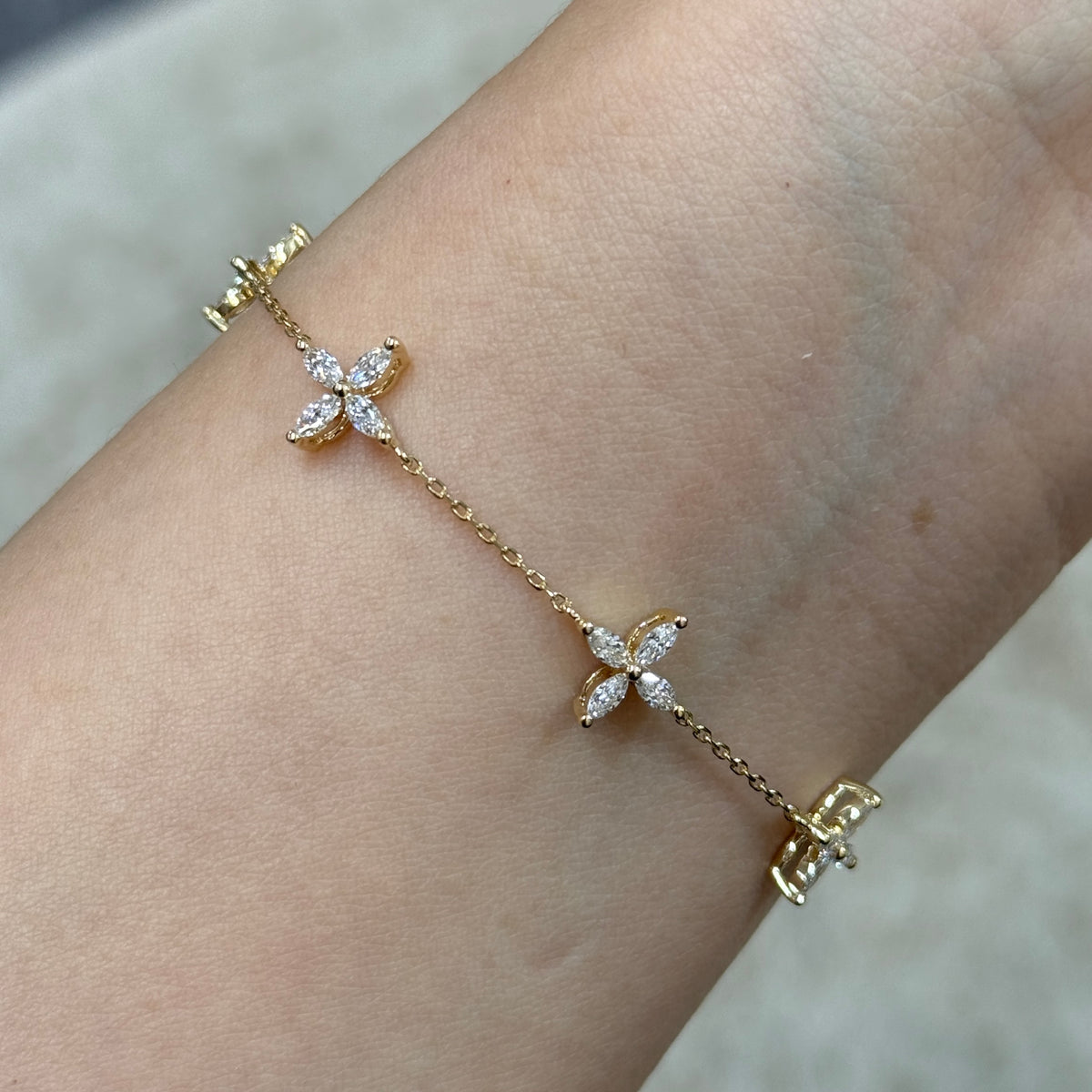 Lab diamond marquise 1ct five flowers bracelet