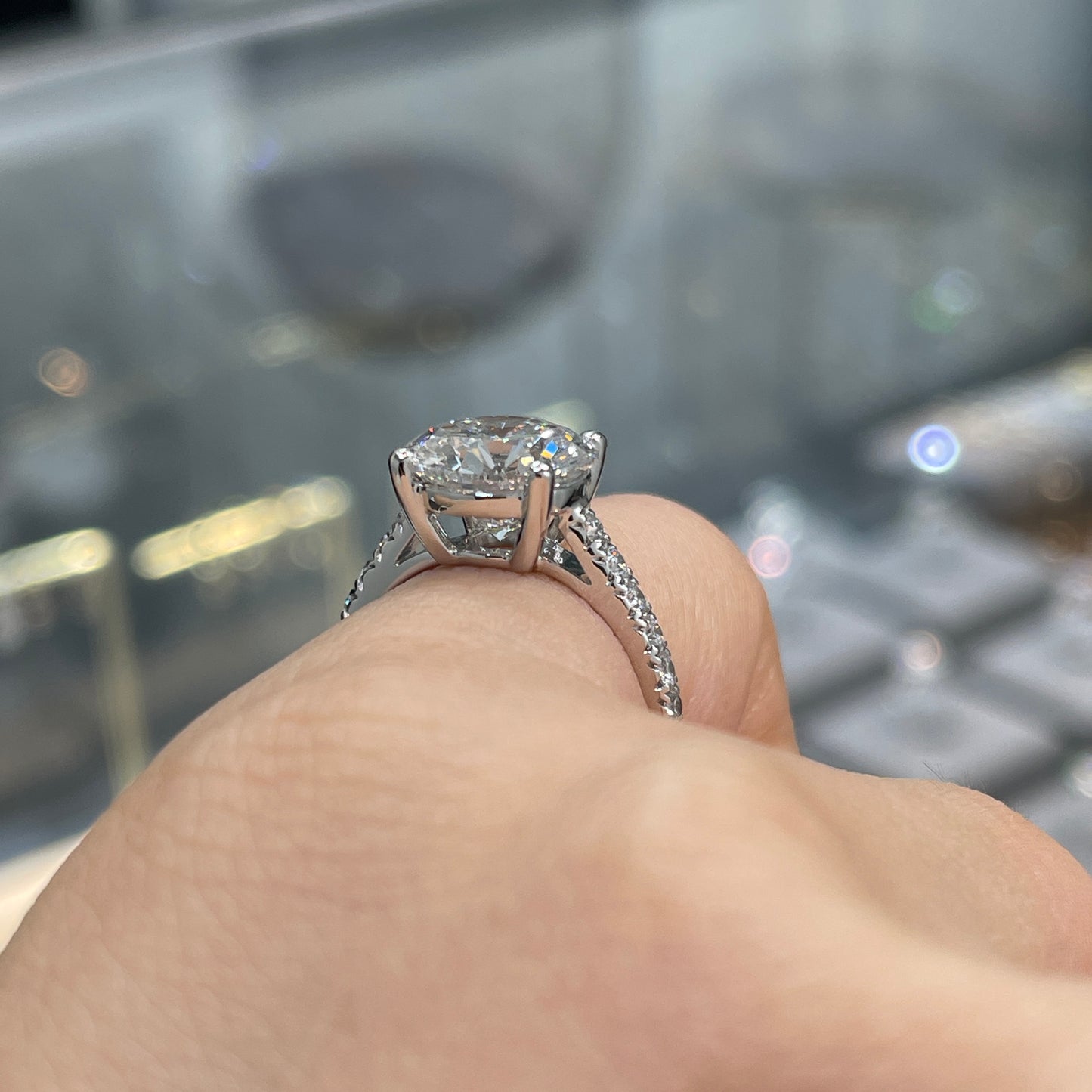 IGI Lab diamond round 3ct four-prong pave ring