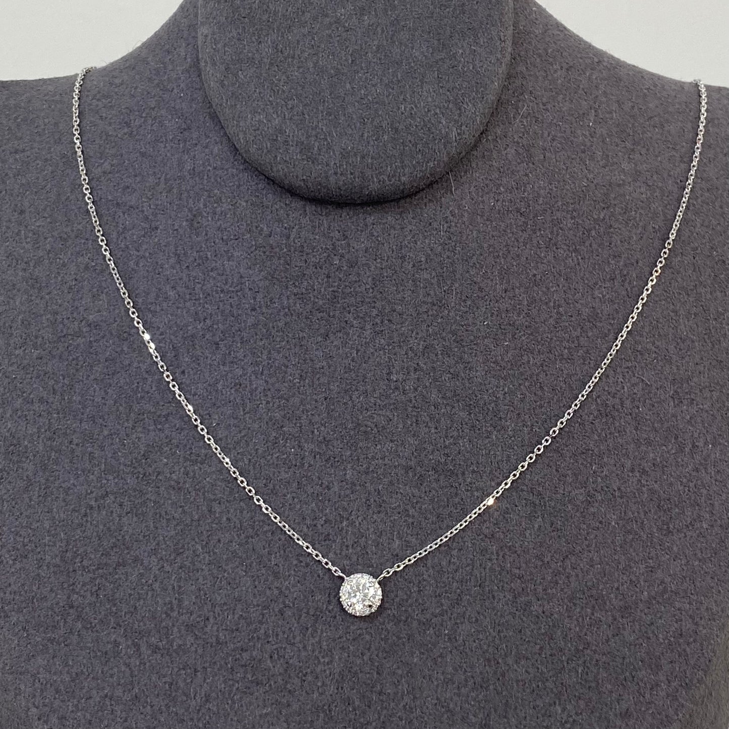 Lab diamond round 0.24ct halo diamond necklace