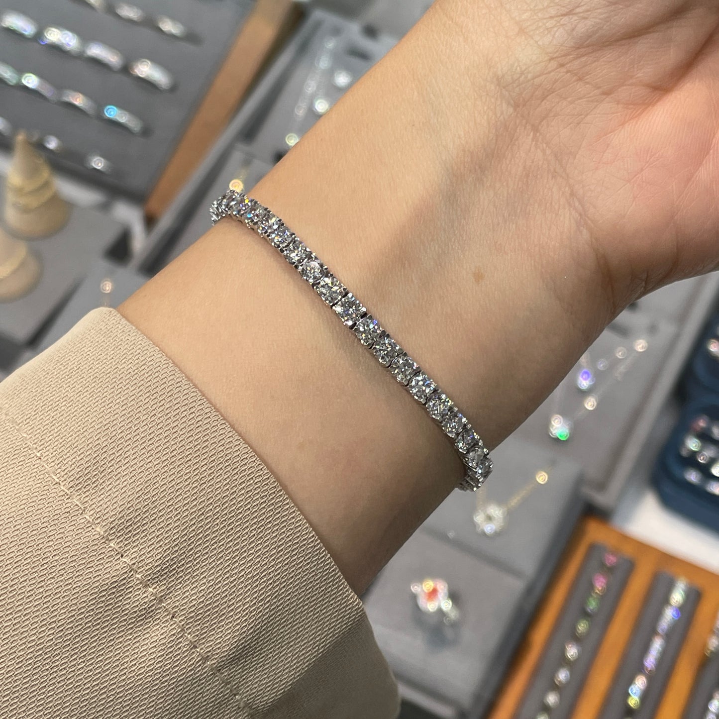 Lab diamond round 6ct cow four-prong tennis bracelet