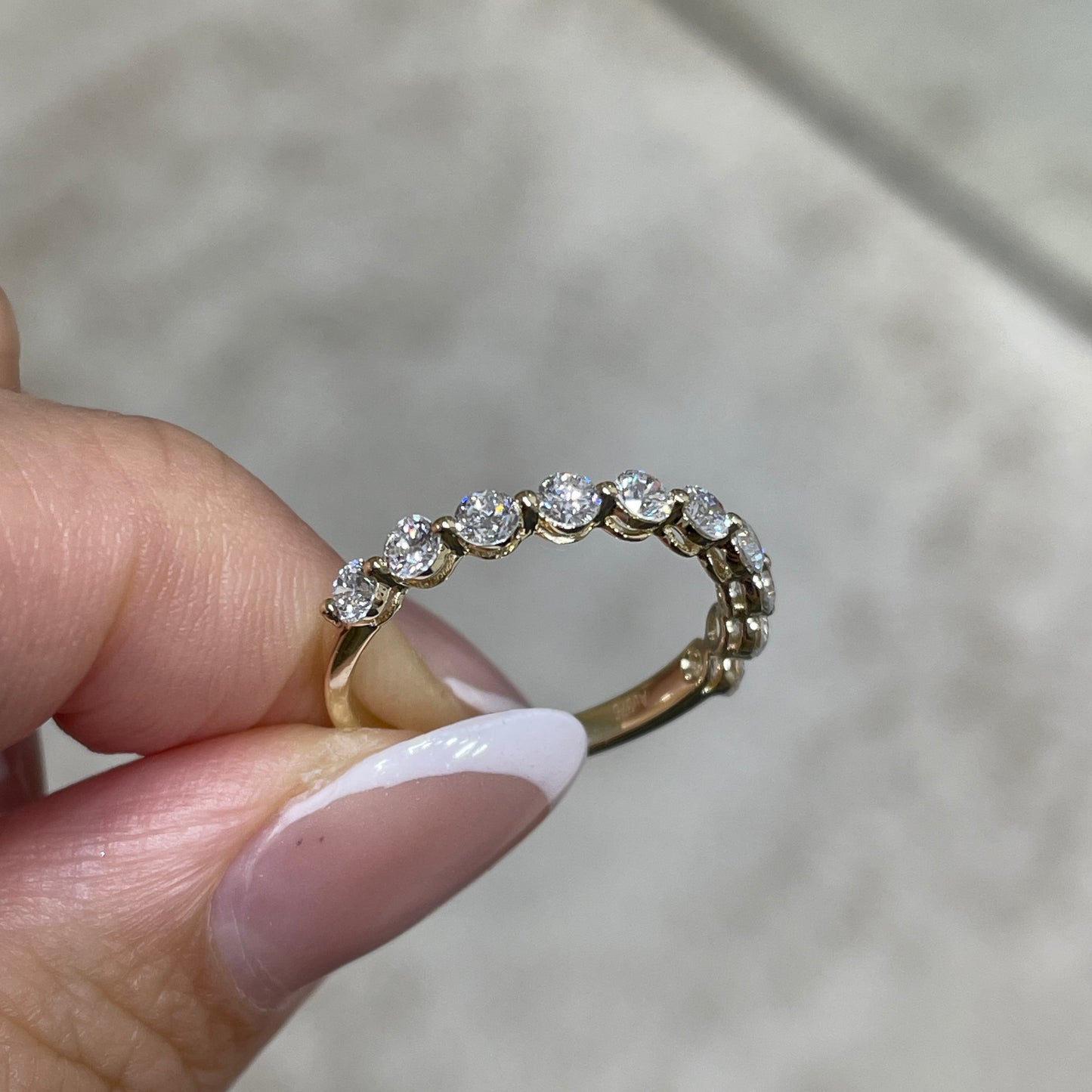 9k Lab Diamond round 0.75ct single-prong half eternity ring