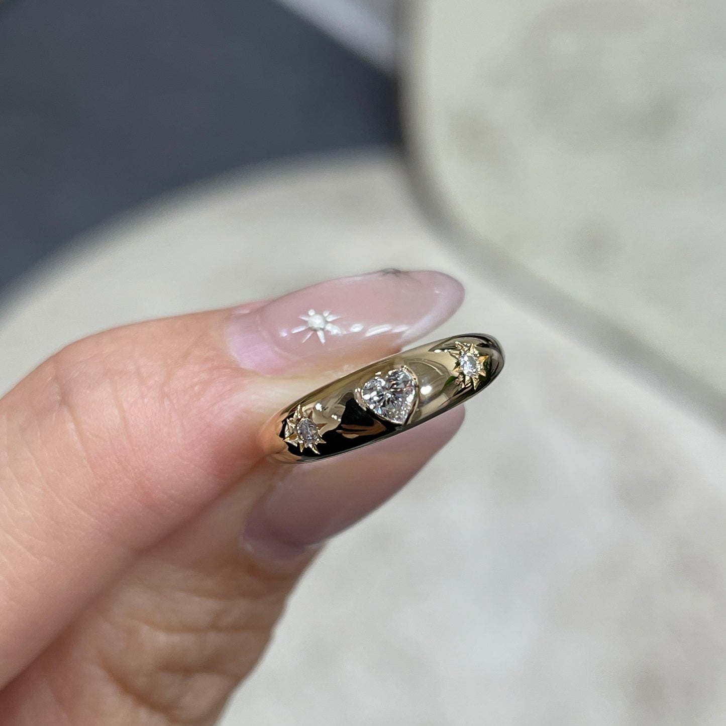 Lab diamonds heart shape 0.13ct star dome pinky ring