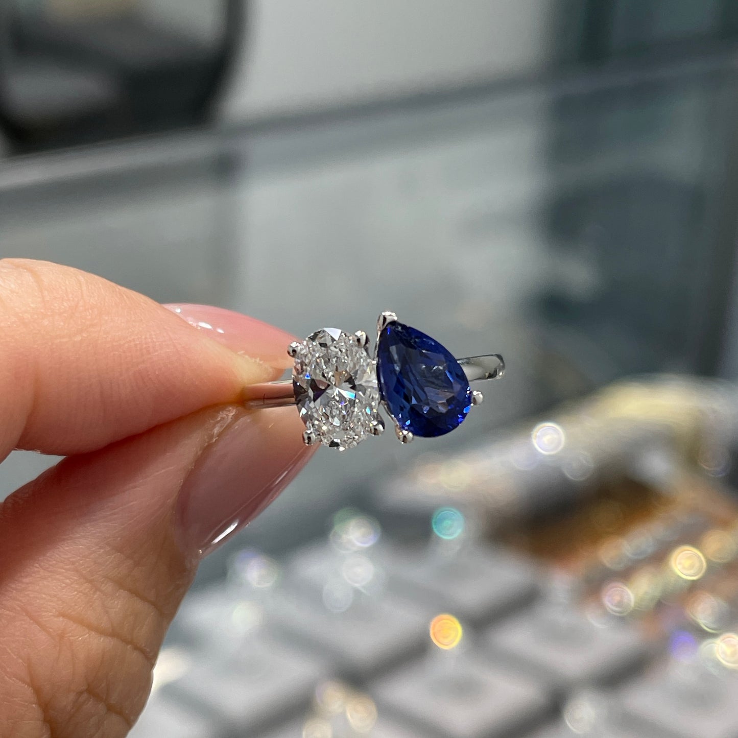 IGI Lab diamond Oval shape 0.9ct with lab sapphire royal blue color Pear Shape 1.4ct toi et moi ring