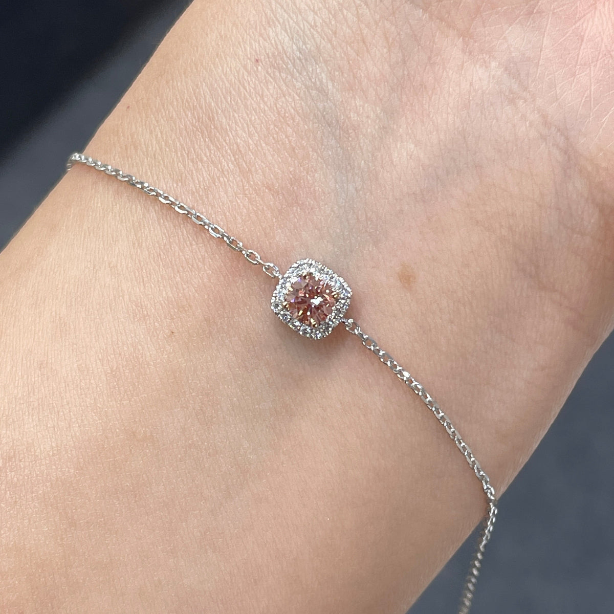 Lab pink diamond round 0.45ct halo bracelet